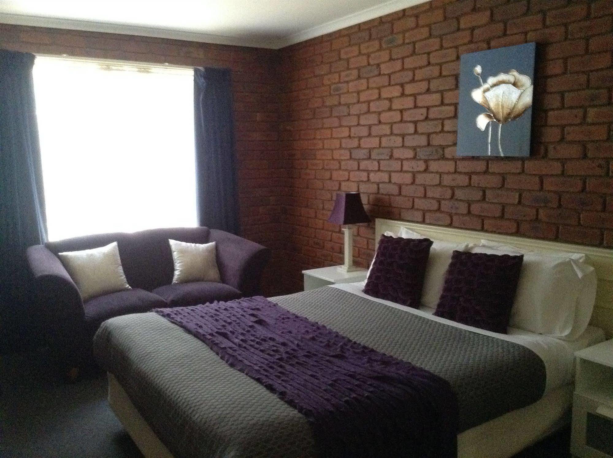 Melton Motor Inn And Apartments Zewnętrze zdjęcie
